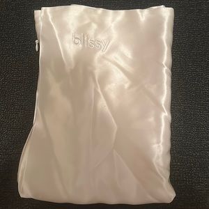 Blissy Silk Pillowcase